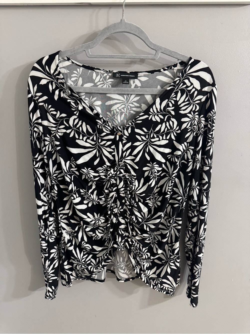 INC International Concepts Black and White Floral Ruched Long-Sleeve Top